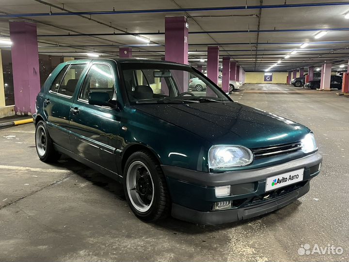 Volkswagen Golf 1.6 МТ, 1997, 270 000 км