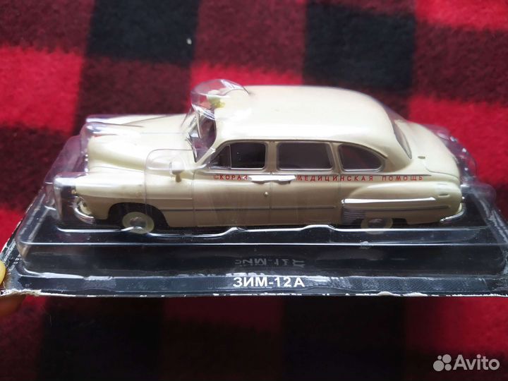 Модели автомобилей скорая помощь 2шт