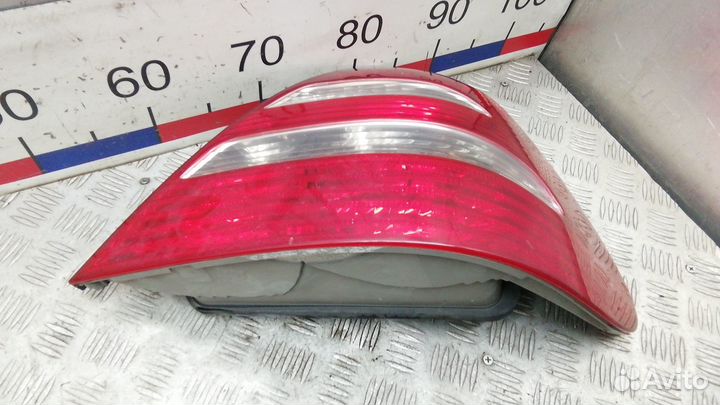 Фонарь задний правый Mercedes-Benz E-Class