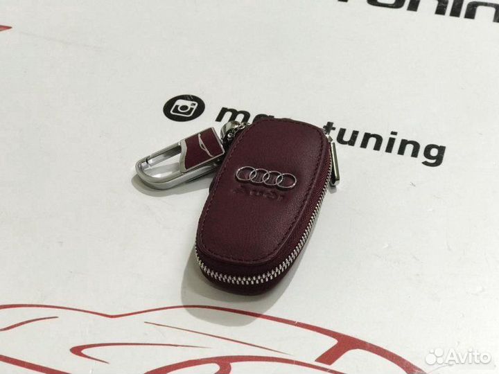 Чехол для ключа Audi бордовый на молнии стиль 1