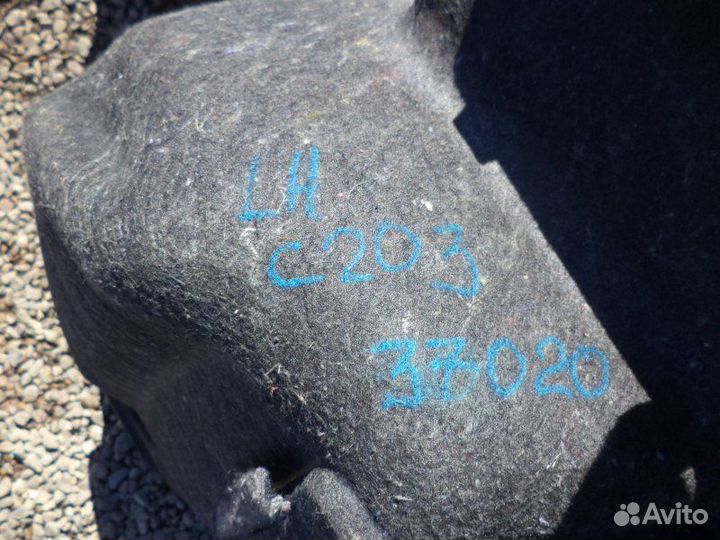 Обшивка багажника левая Mercedes-Benz C180 W203