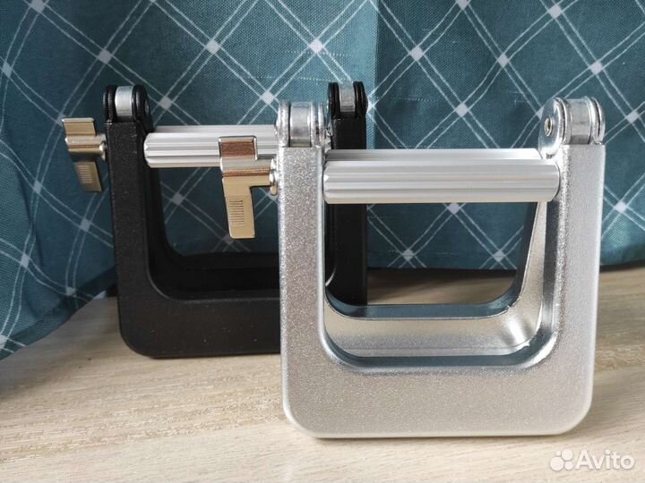 Выдавливатель для тюбиков