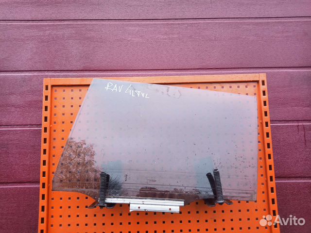 Стекло двери Toyota rav 4 acv30