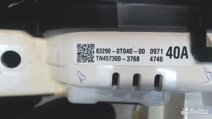 Дисплей компьютера Toyota Venza, 2011