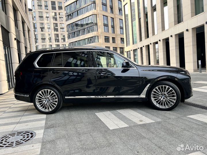 BMW X7 3.0 AT, 2023, 790 км