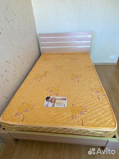 Кровать с матрсом 120 х 200