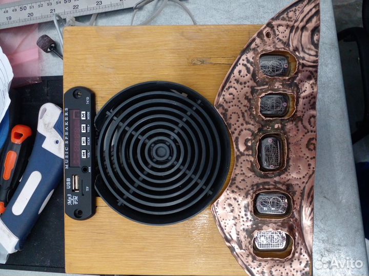 Часы ламповые