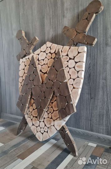 Панно из можжевельника