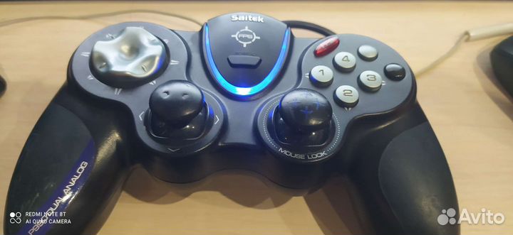 Геймпад для пк saitek