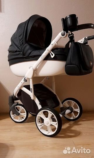 Roan Bass 3в1 + автолюлька Maxi Cosi, коляска, эко