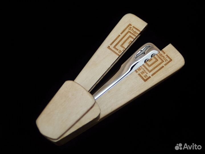 Варган Д. Глазырина /Буревестник жесткий в футляре