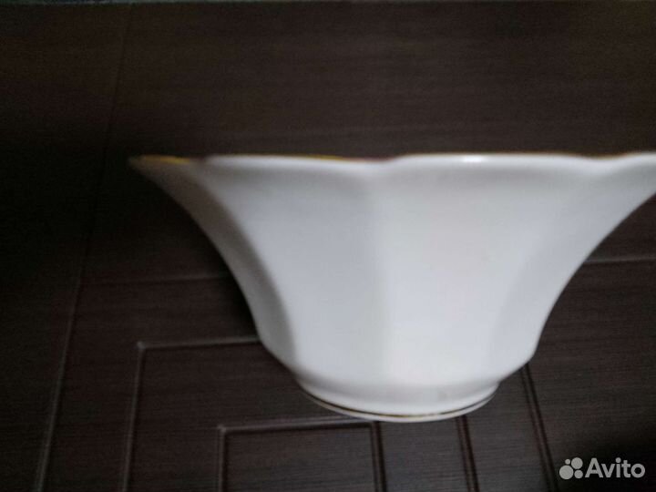 Фруктовница фарфоровая