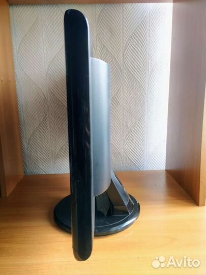 Монитор широкий для компьютера