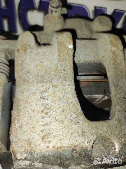 Суппорт тормозной передний правый Hyundai Solaris