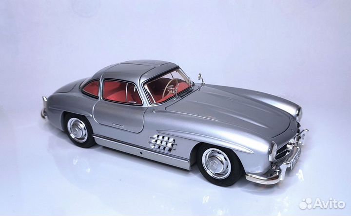 Mersedes 300sl w198 Gullwing schuco 1 18