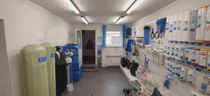 Здание, 244 м²