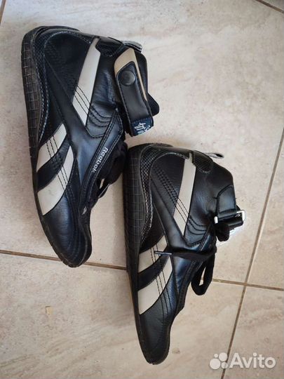 Кожаные кроссовки Reebok