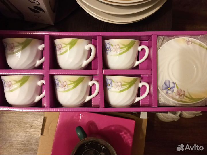 Стиральная машина и чайный набор