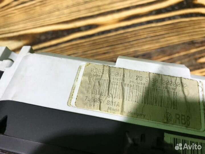 Щиток приборов (приборная панель) Volkswagen Touar