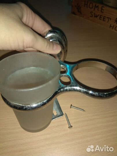 Держатель для зубных щеток