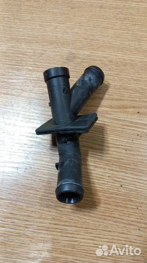 Патрубок системы охлаждения Mercedes-Benz M-Class