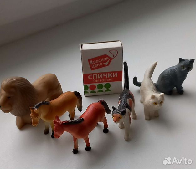 Фигурки сувенирные