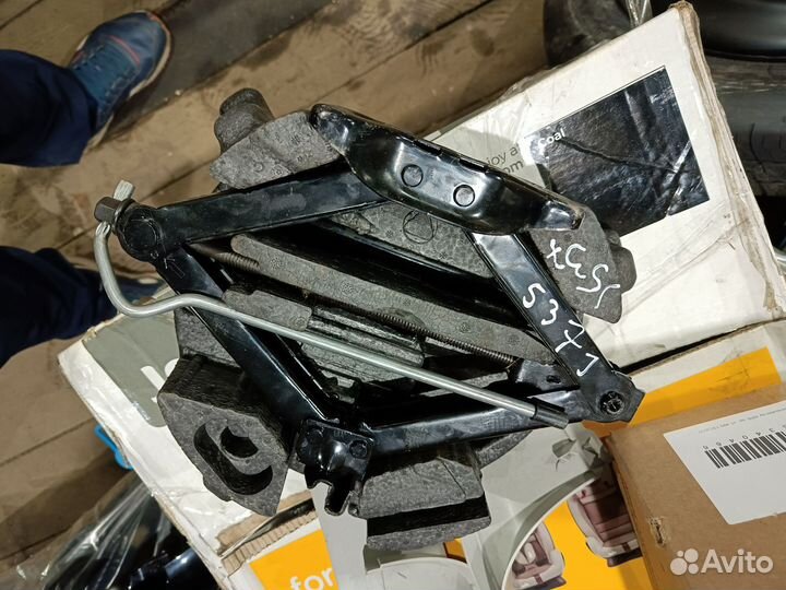 Ящик инструментальный Форд Фокус2