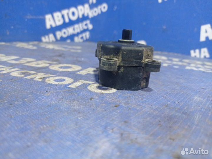 Моторчик заслонок отопителя Mercedes-Benz W220