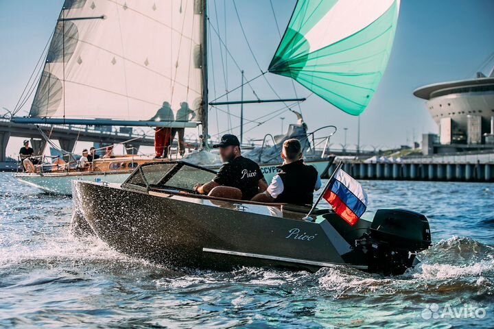 Стильный катер Prive