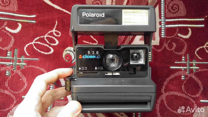 Polaroid 636 CloseUp Instant Camera