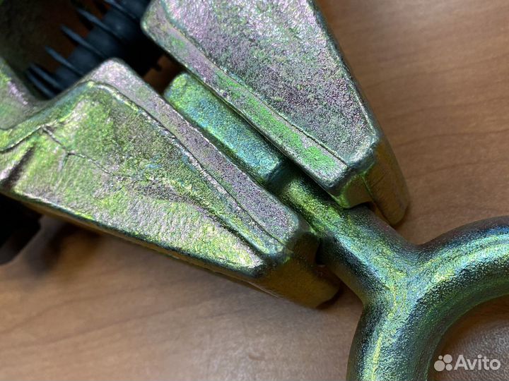 Зажим кузовной