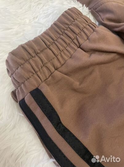 Костюм спортивный