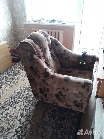 Диван и кресло