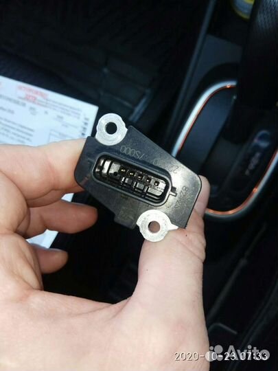 Датчик расхода воздуха nissan