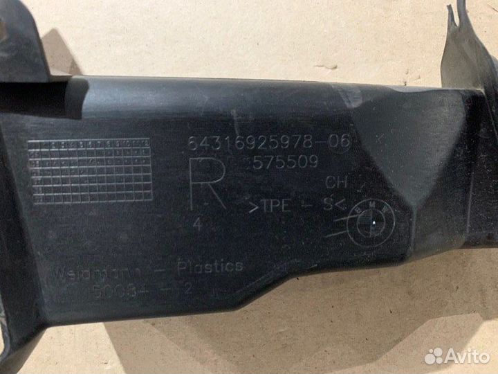 Водосток правый Bmw 1-Series E87 N52B30A 2006