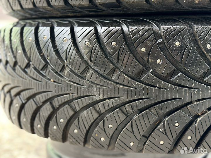 Sava Eskimo Stud 215/65 R16