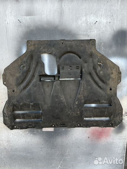 Пыльник двигателя ford focus 3