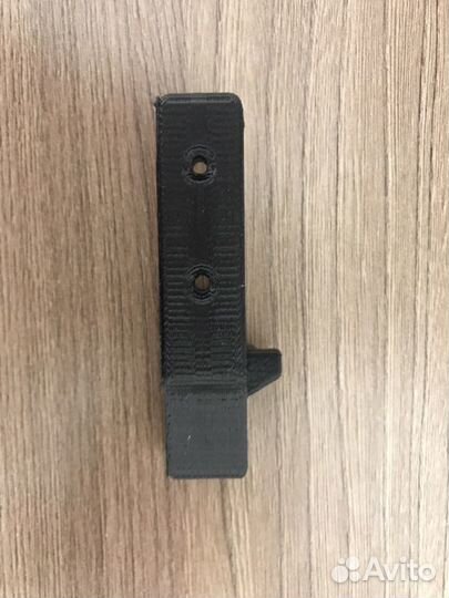 Держатель шторки багажника Митсубиси Аутлендер