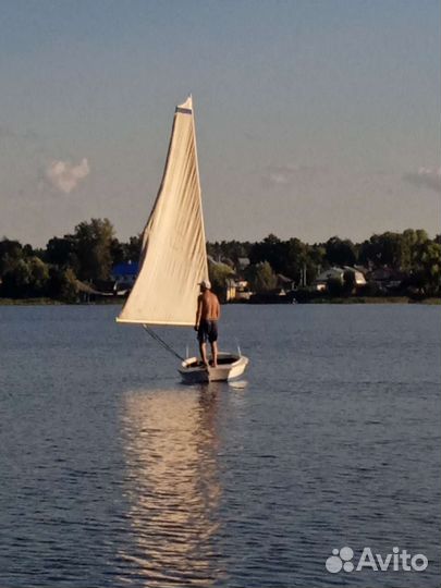 Швертбот парусный