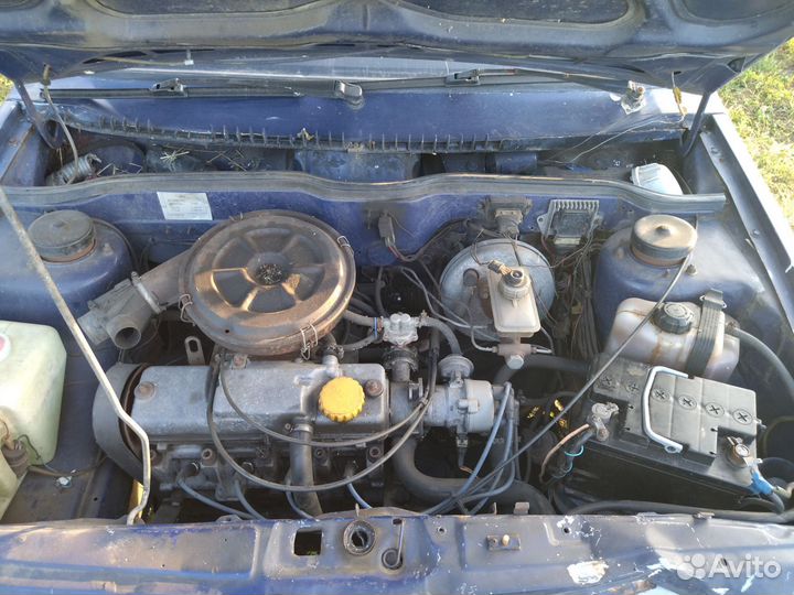 Карбюраторный двигатель вместе с коробкой ваз 2108