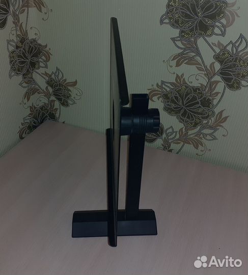 Кронштейн для телевизора, микроволновки и т.д