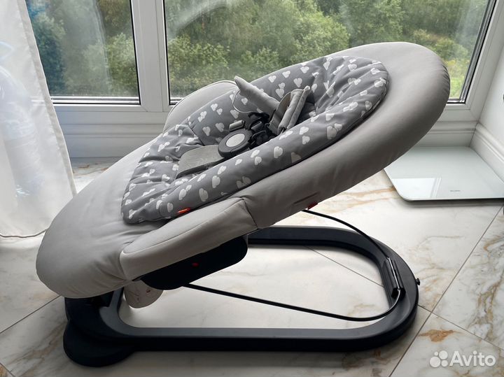 Детcкий шeзлoнг-качaлкa stokke