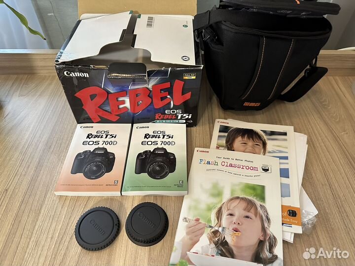 Зеркальный фотоаппарат canon 700d