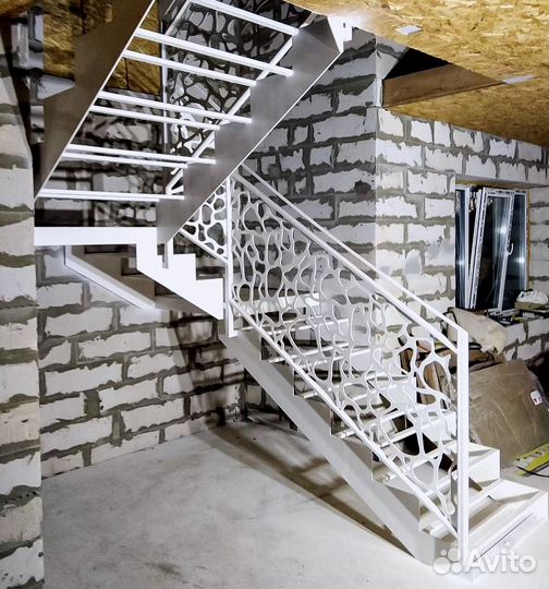 Лестница из дуба,ясеня,лиственницы