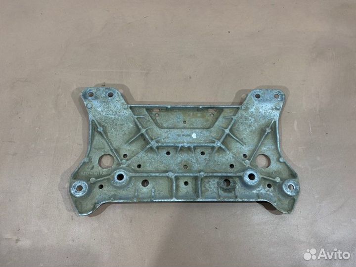 Защита подрамника передняя Infiniti G37 G25 2Wd