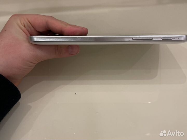 Планшет Samsung Galaxy Tab3