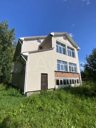 Дом 480 м² на участке 10 сот.