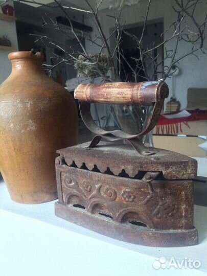 Старинный утюг