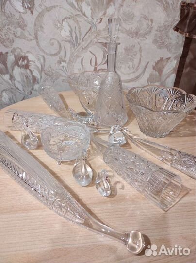 Хрусталь, графин продан, лебеди проданы