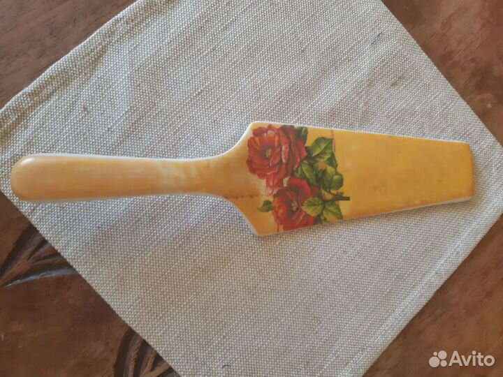 Тортница с лопаткой